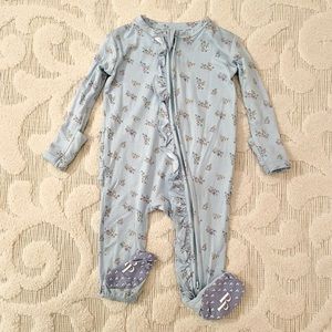 Posh Peanut Grace ruffled footie 0-3m